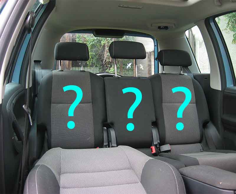 Vejdou se do Roomstera tři dětské autosedačky vedle sebe?