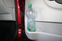 Škoda Roomster - držák na láhve (láhev 1,5 litru)