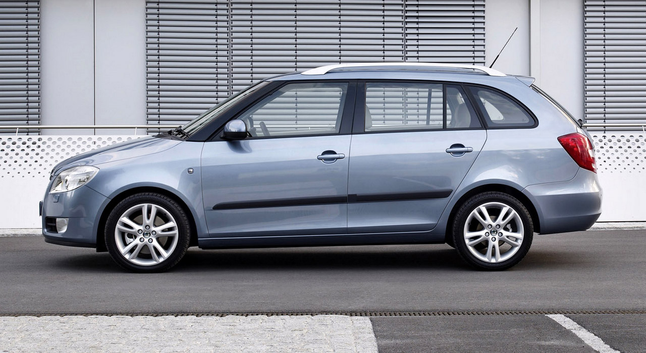 Fabia Combi šedá