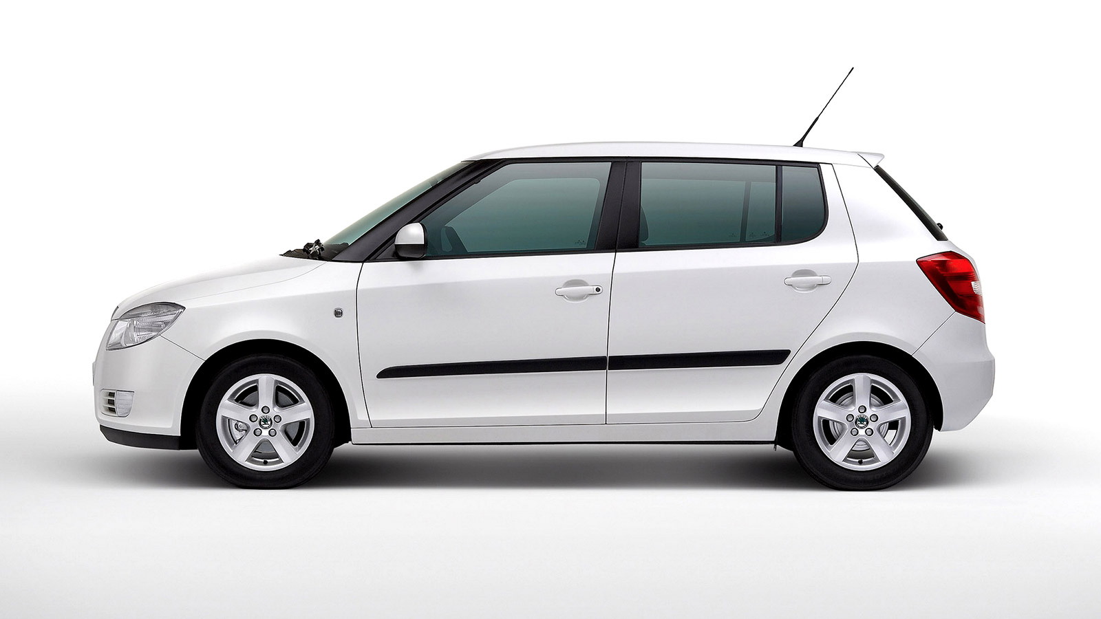 Fabia hatchback bílá Candy