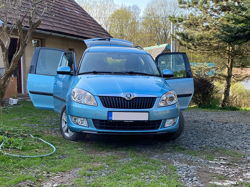 Škoda Roomster 2015 v barvě modrá Miami