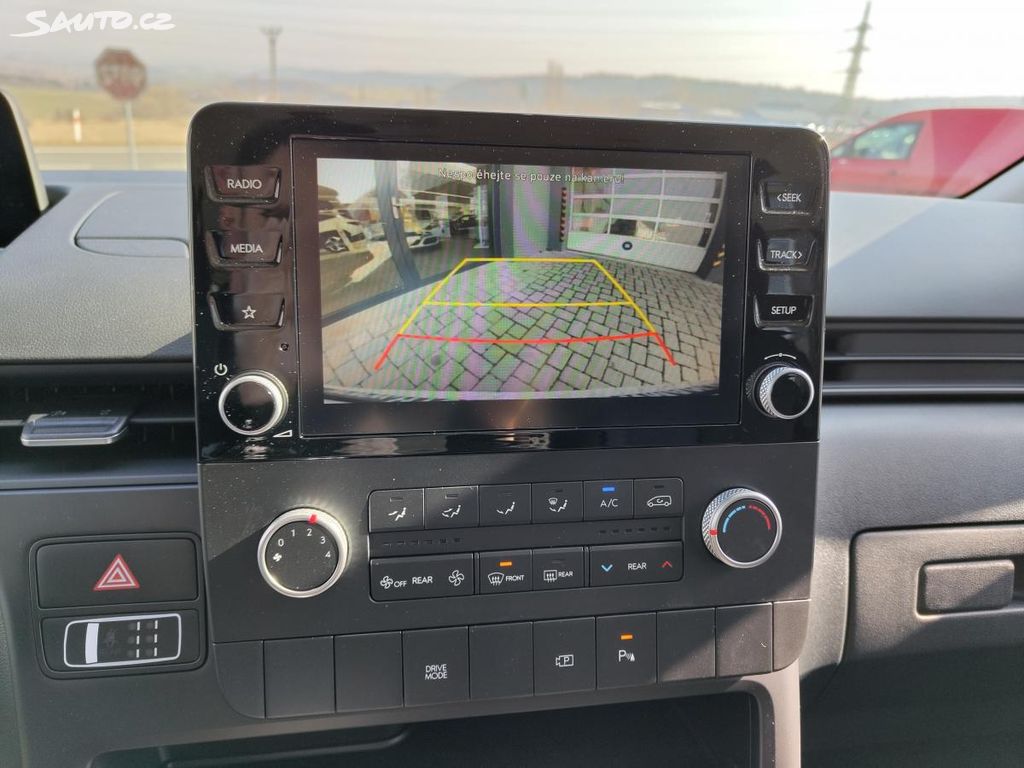 Hyundai Staria Tour Comfort - panel manuální klimatizace