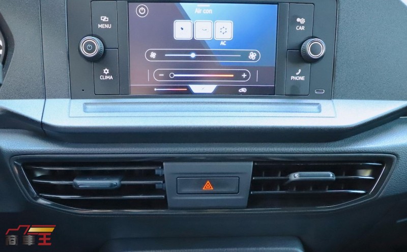 Infotainment s úhlopříčkou 6,5 palce ve Volkswagenu Caddy