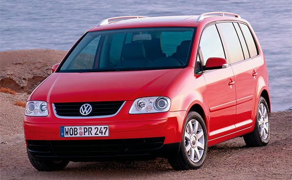 Volkswagen Touran 1. generace z roku 2003